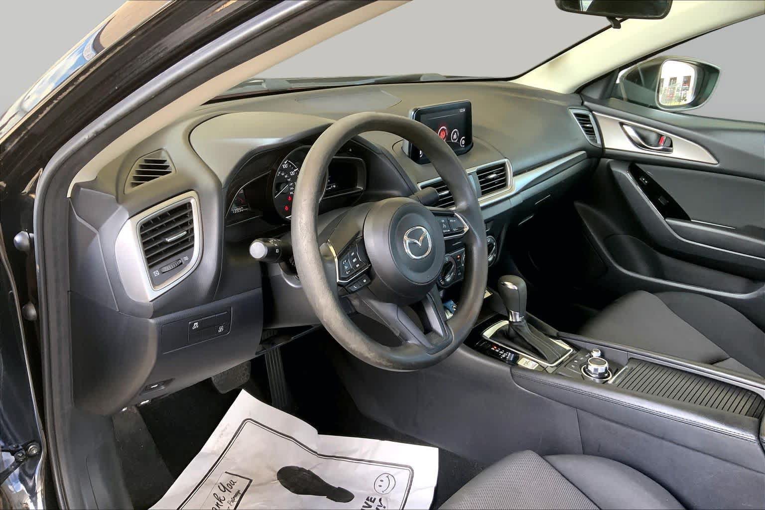 Used 2018 MAZDA MAZDA3 Sport FWD image 17