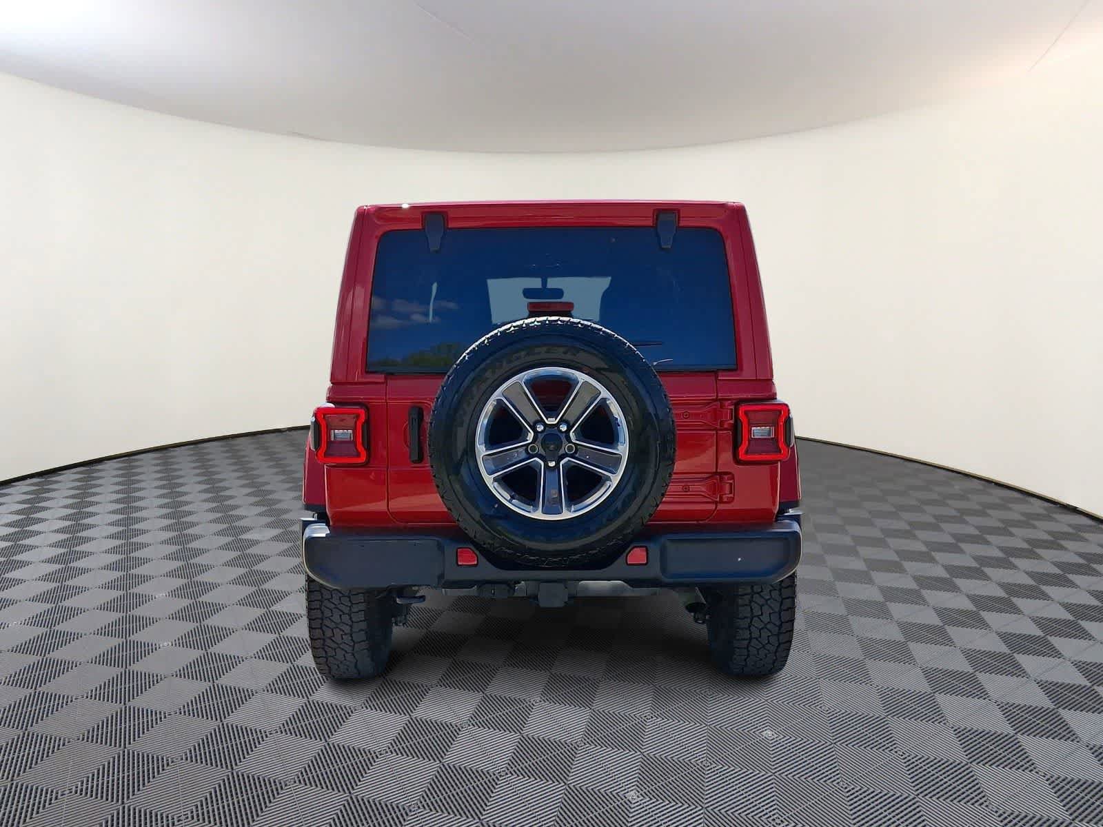 Used 2022 Jeep Wrangler Unlimited Sahara w/ LED Lighting Group AWD/4WD image 6