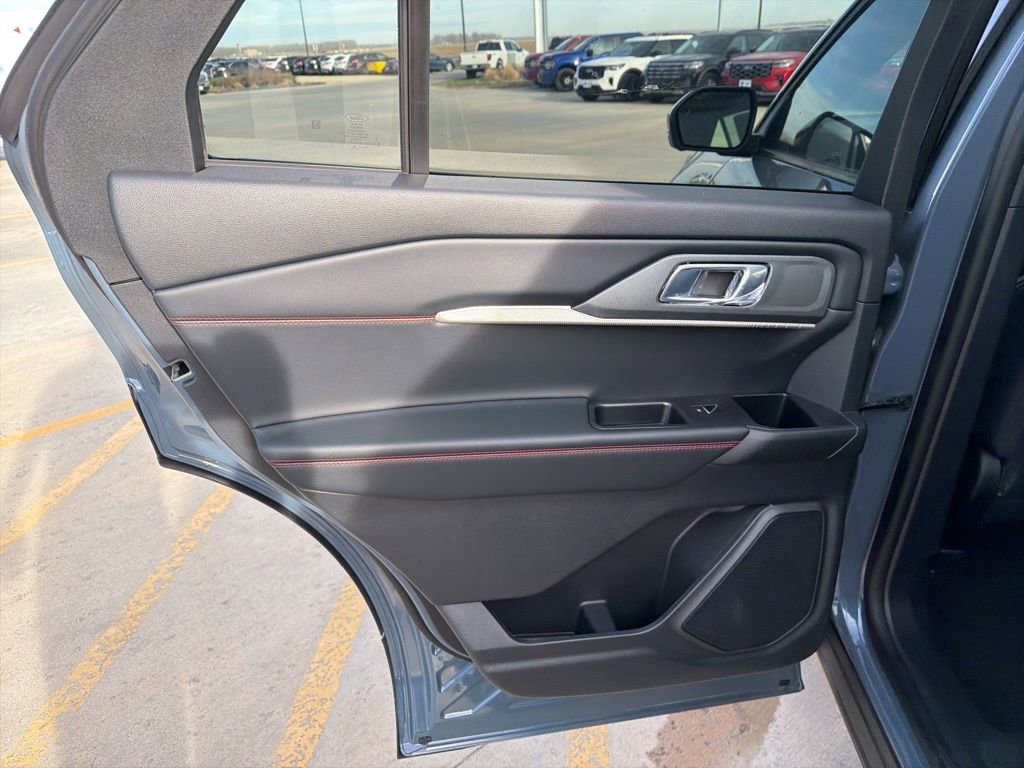 New 2026 Ford Explorer ST-Line image 18