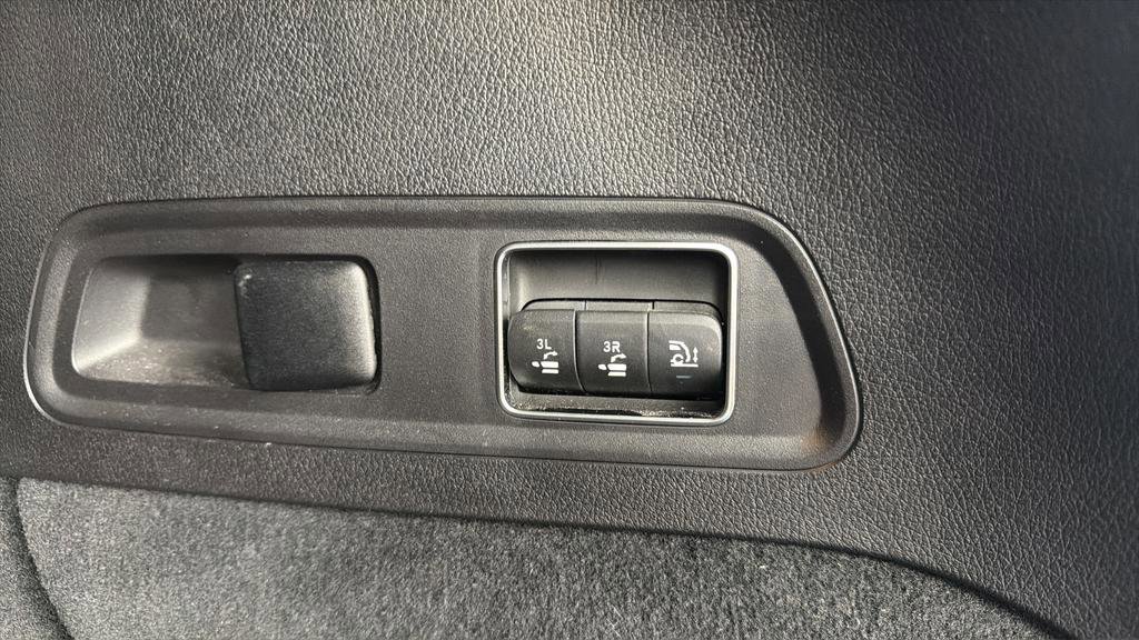 Used 2025 Mercedes-Benz GLS 450 4MATIC image 24