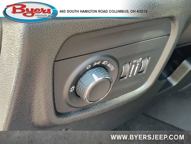 New 2025 Jeep Grand Cherokee Altitude image 14