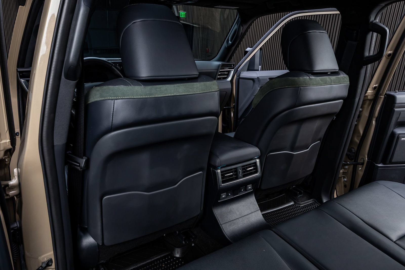 Used 2025 Lexus GX 550 AWD/4WD image 34