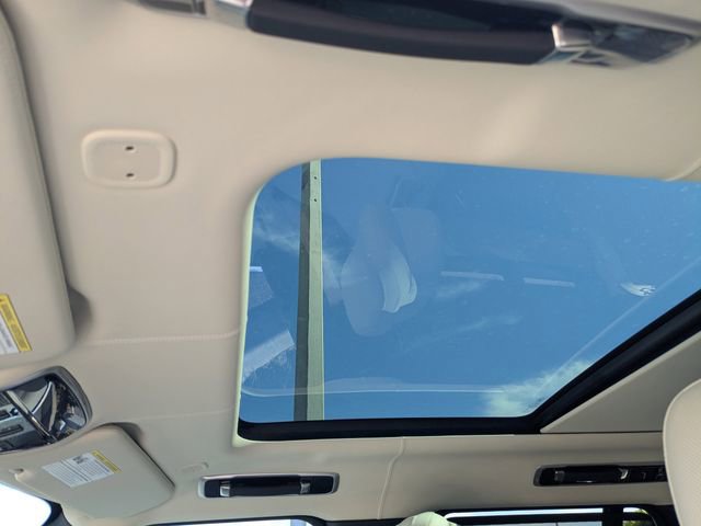 Used 2025 Land Rover Range Rover Autobiography AWD/4WD image 21