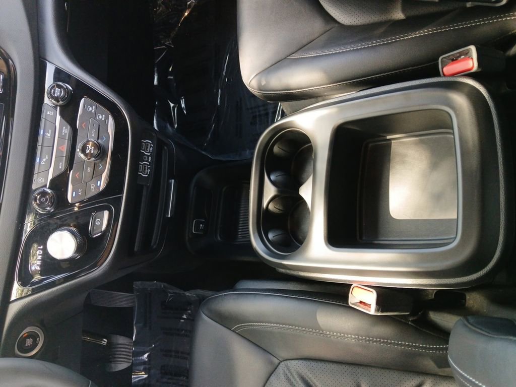 Used 2025 Chrysler Pacifica Select FWD image 23
