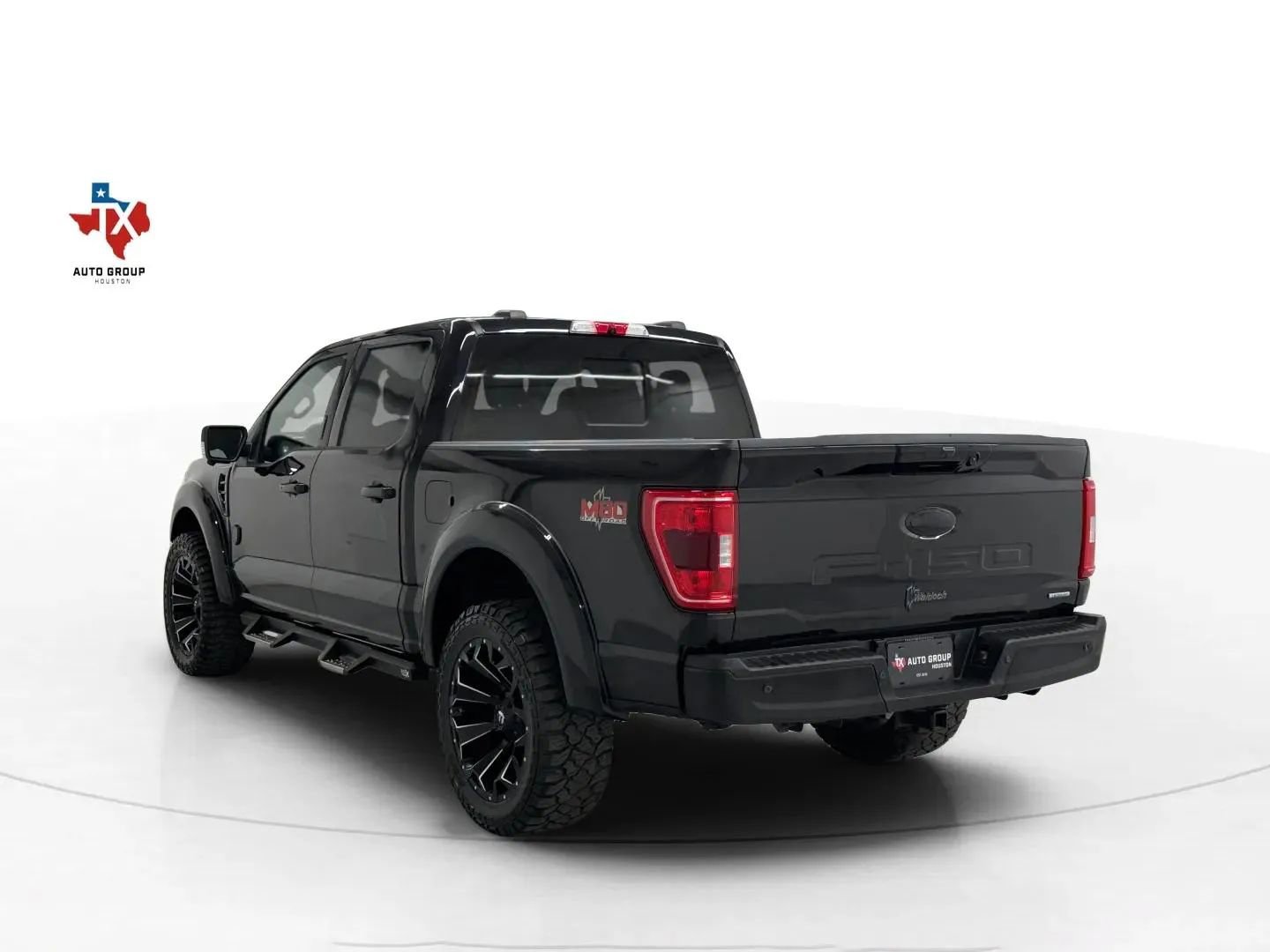 Used 2022 Ford F150 XLT w/ Equipment Group 302A High AWD/4WD image 4