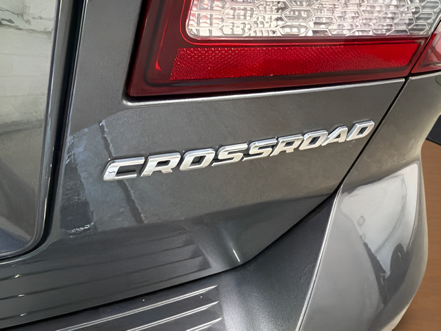 Used 2018 Dodge Journey Crossroad w/ Nav & Sun Group AWD/4WD image 9