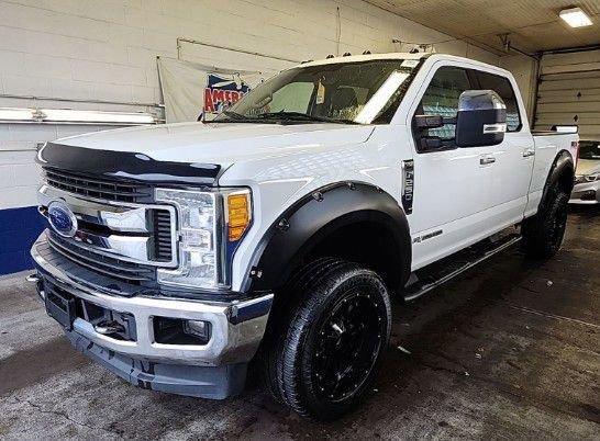Used 2017 Ford F250 XLT w/ XLT Premium Package AWD/4WD image 1