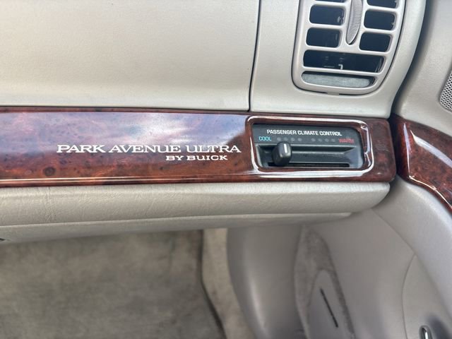 Used 1998 Buick Park Avenue Ultra image 30