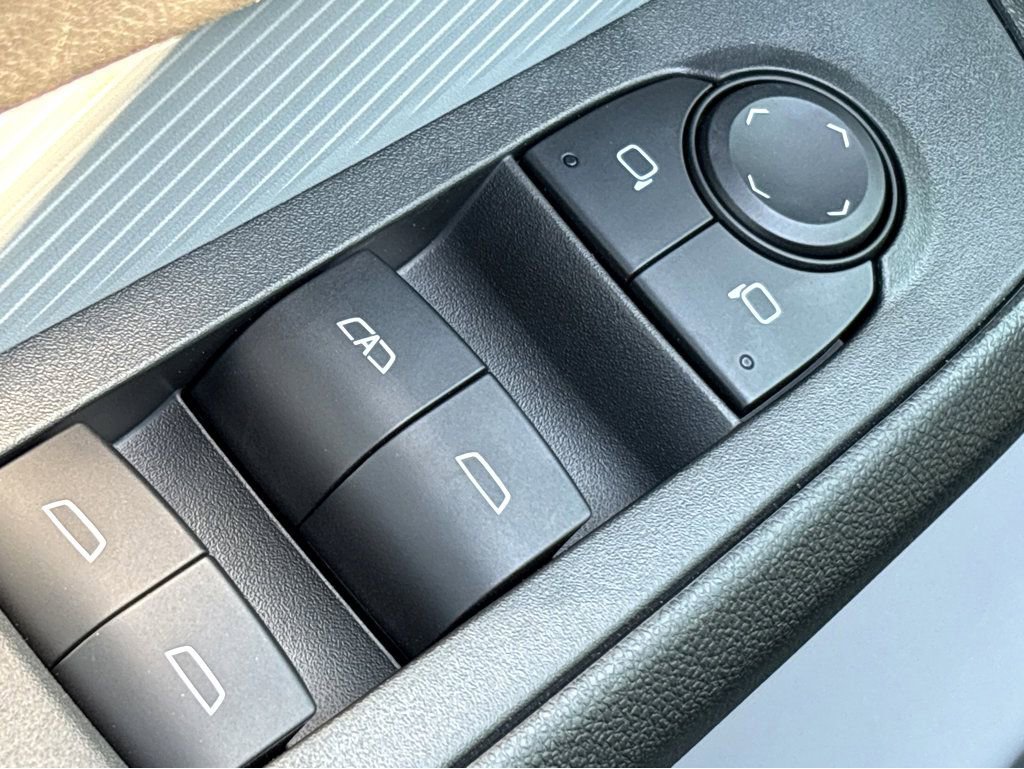 New 2027 Chevrolet Bolt RS FWD image 33