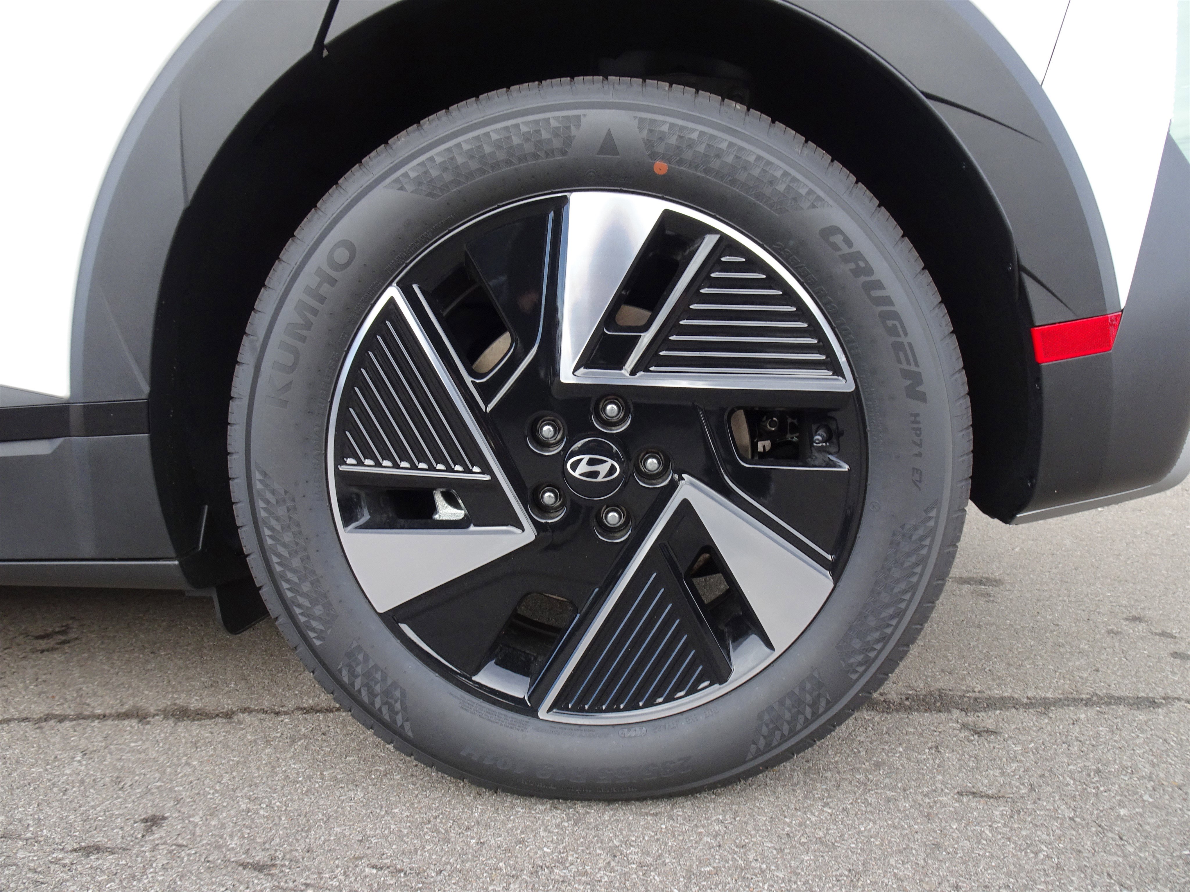 New 2026 Hyundai Ioniq 5 SEL image 3