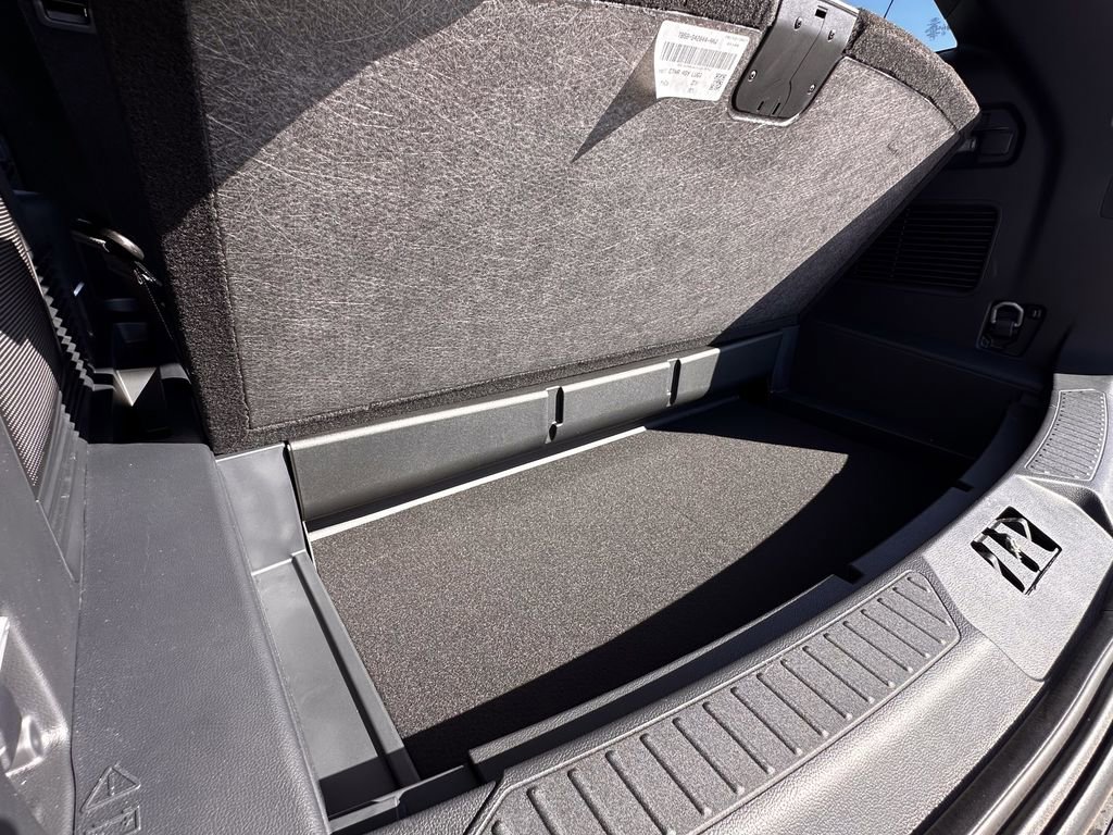 New 2026 Ford Explorer ST-Line w/ ST-Line Street Pack image 33