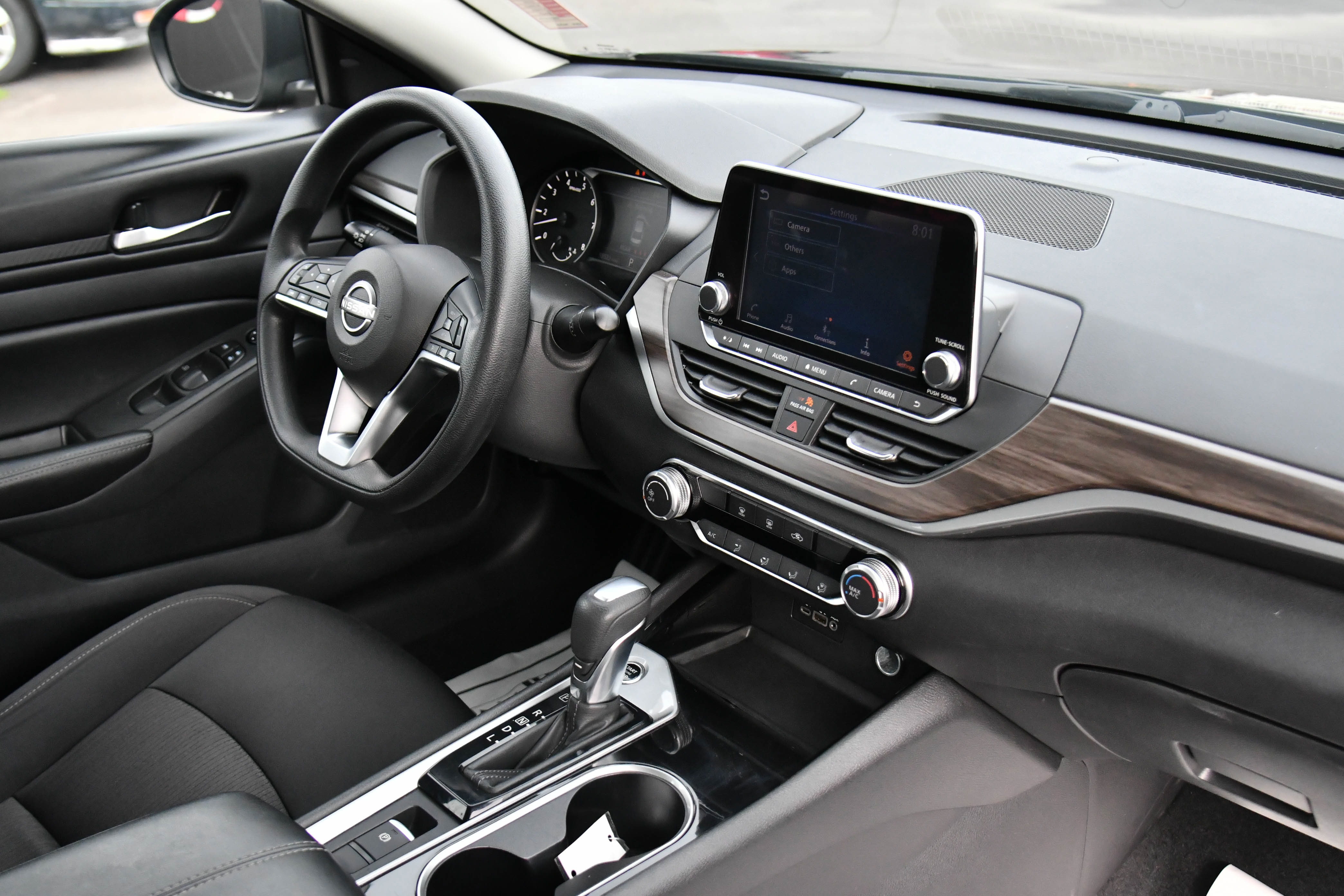 Used 2024 Nissan Altima 2.5 SV image 40