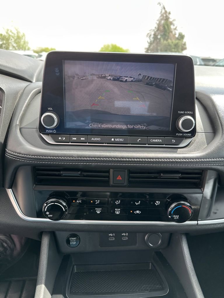 Used 2024 Nissan Rogue S image 26