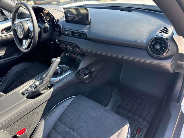 Used 2025 MAZDA MX-5 Miata RF Club RWD image 16