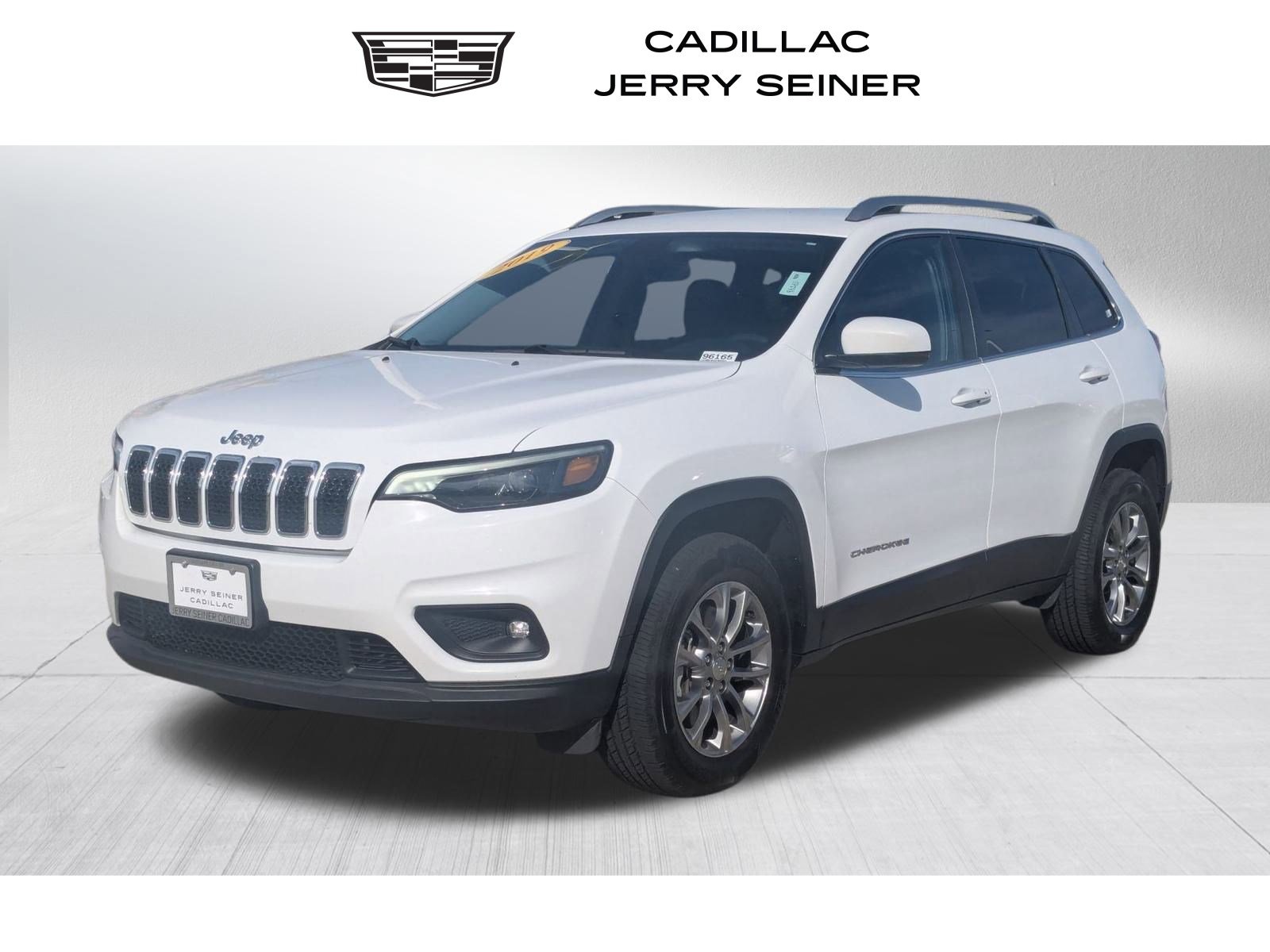 Used 2019 Jeep Cherokee Latitude Plus w/ Comfort/Convenience Group