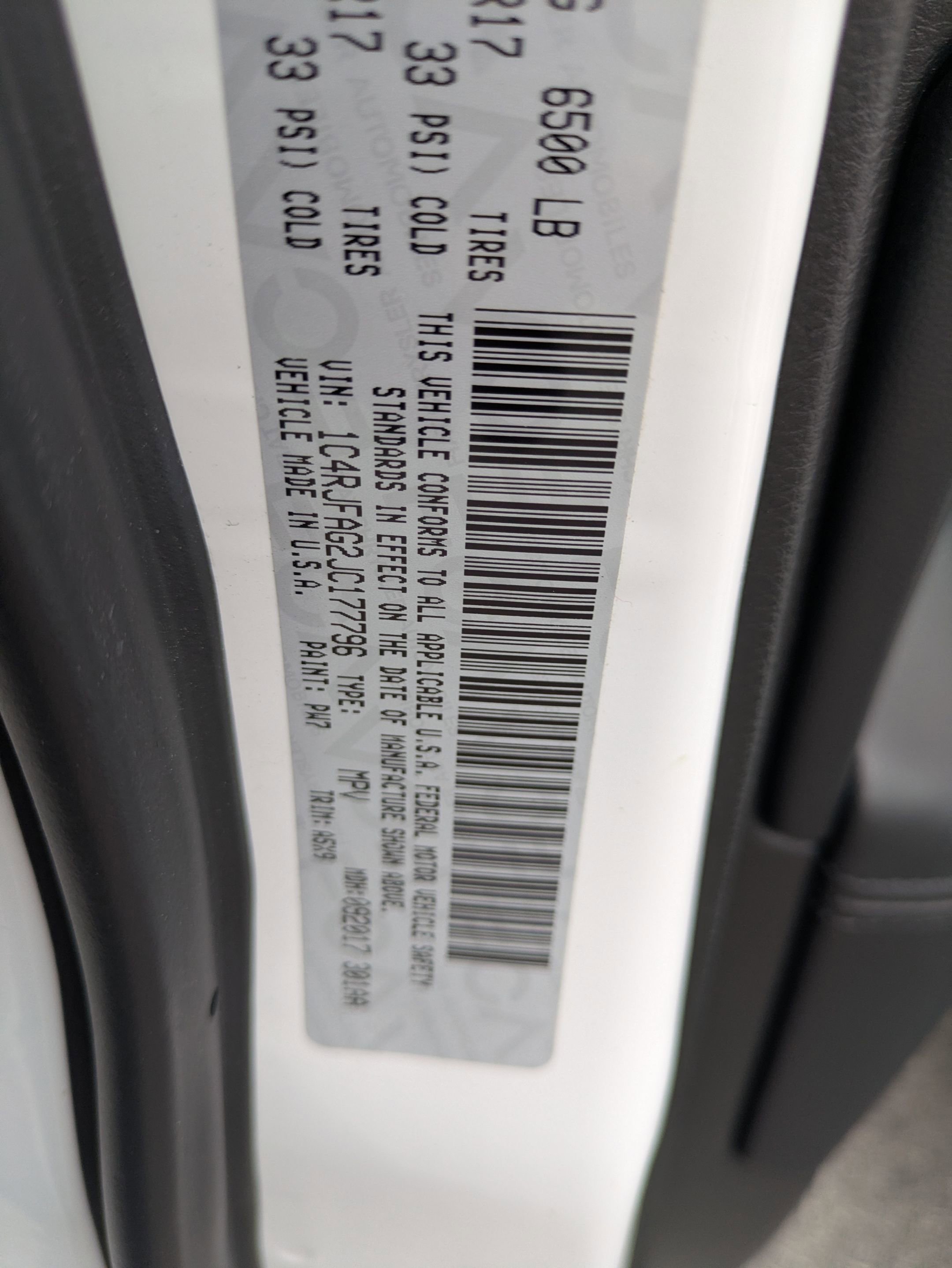 Used 2018 Jeep Grand Cherokee Laredo image 33