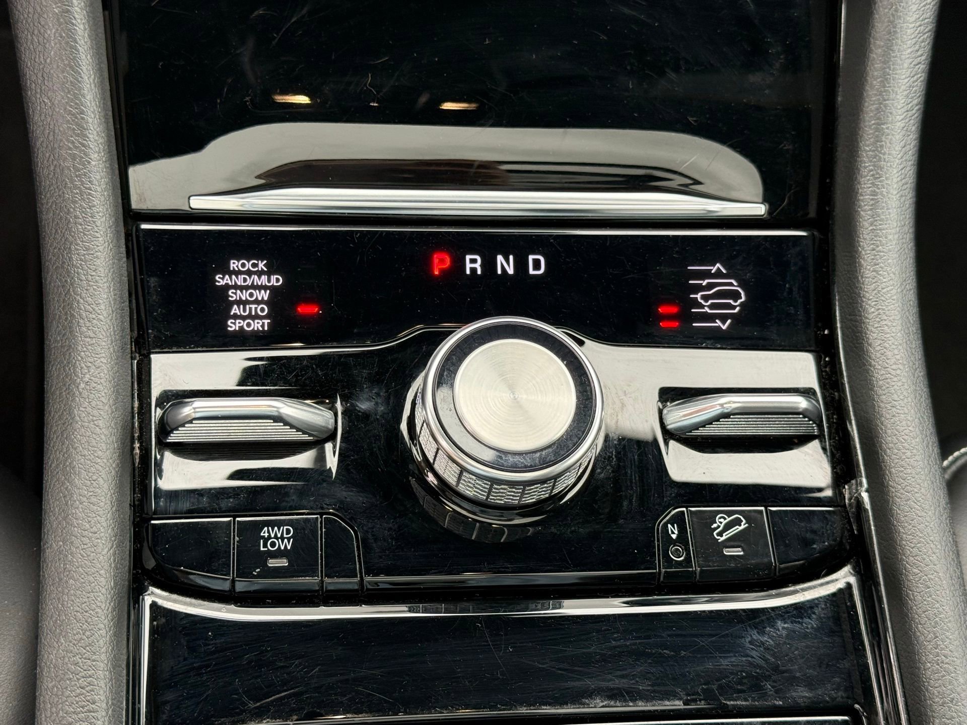 Used 2022 Jeep Grand Cherokee Overland w/ Advanced Protech Group III image 38