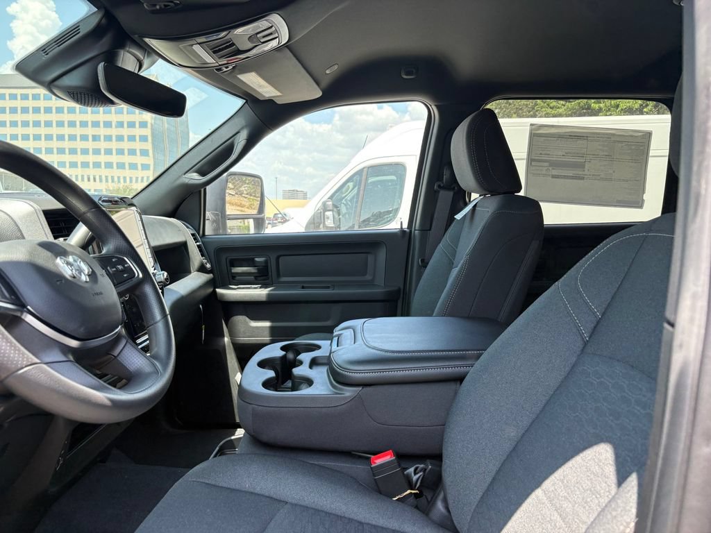 New 2026 RAM 3500 Tradesman AWD/4WD image 14