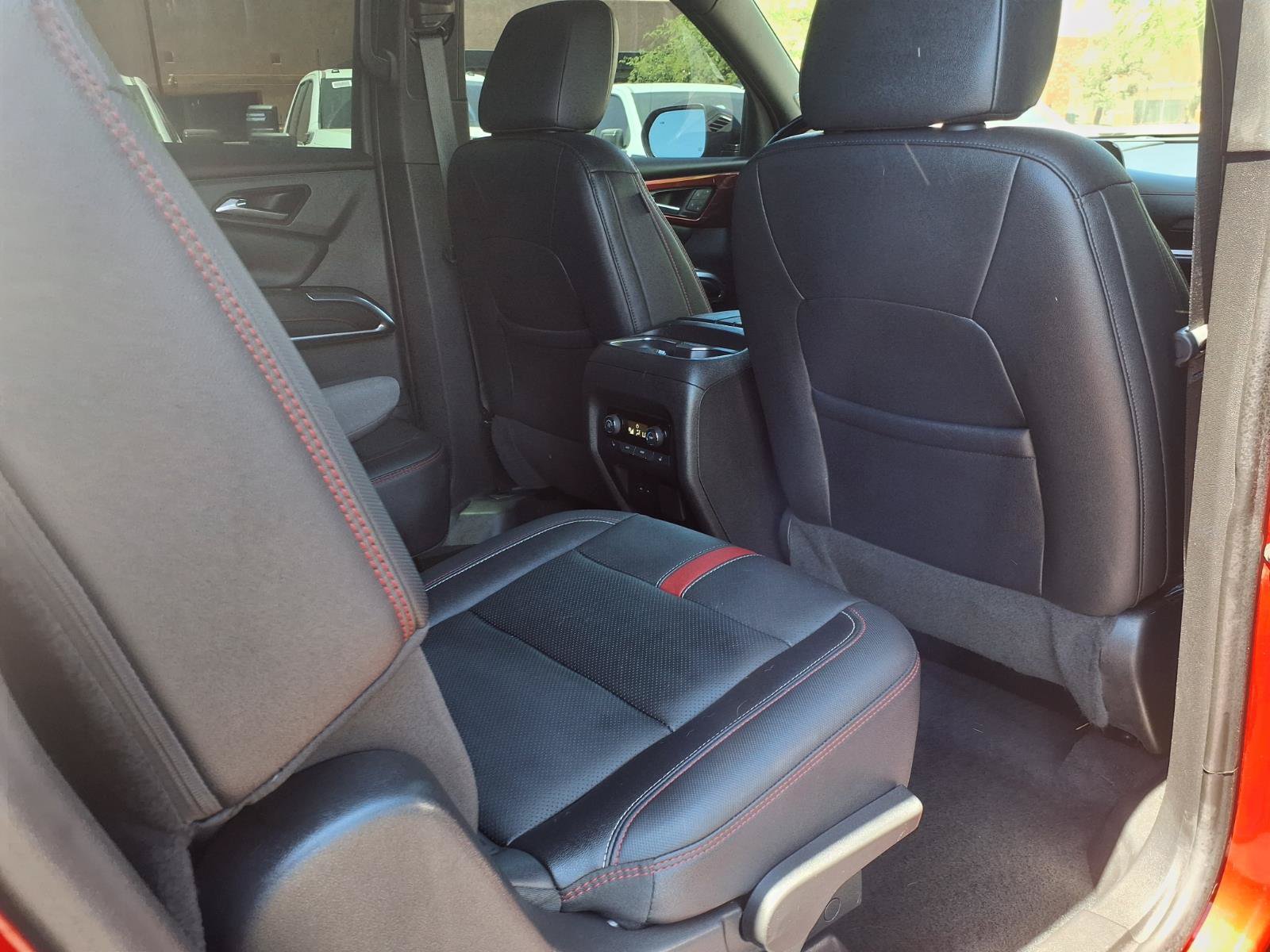 Used 2024 Chevrolet Traverse RS FWD image 13