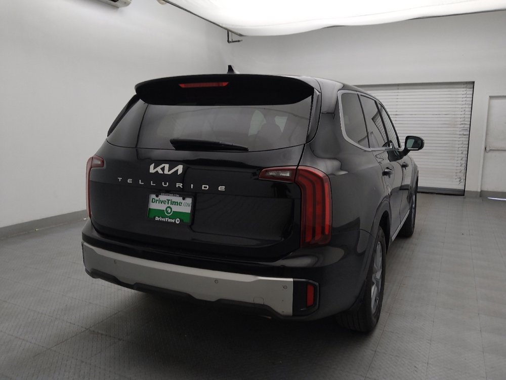 Used 2023 Kia Telluride LX FWD image 7