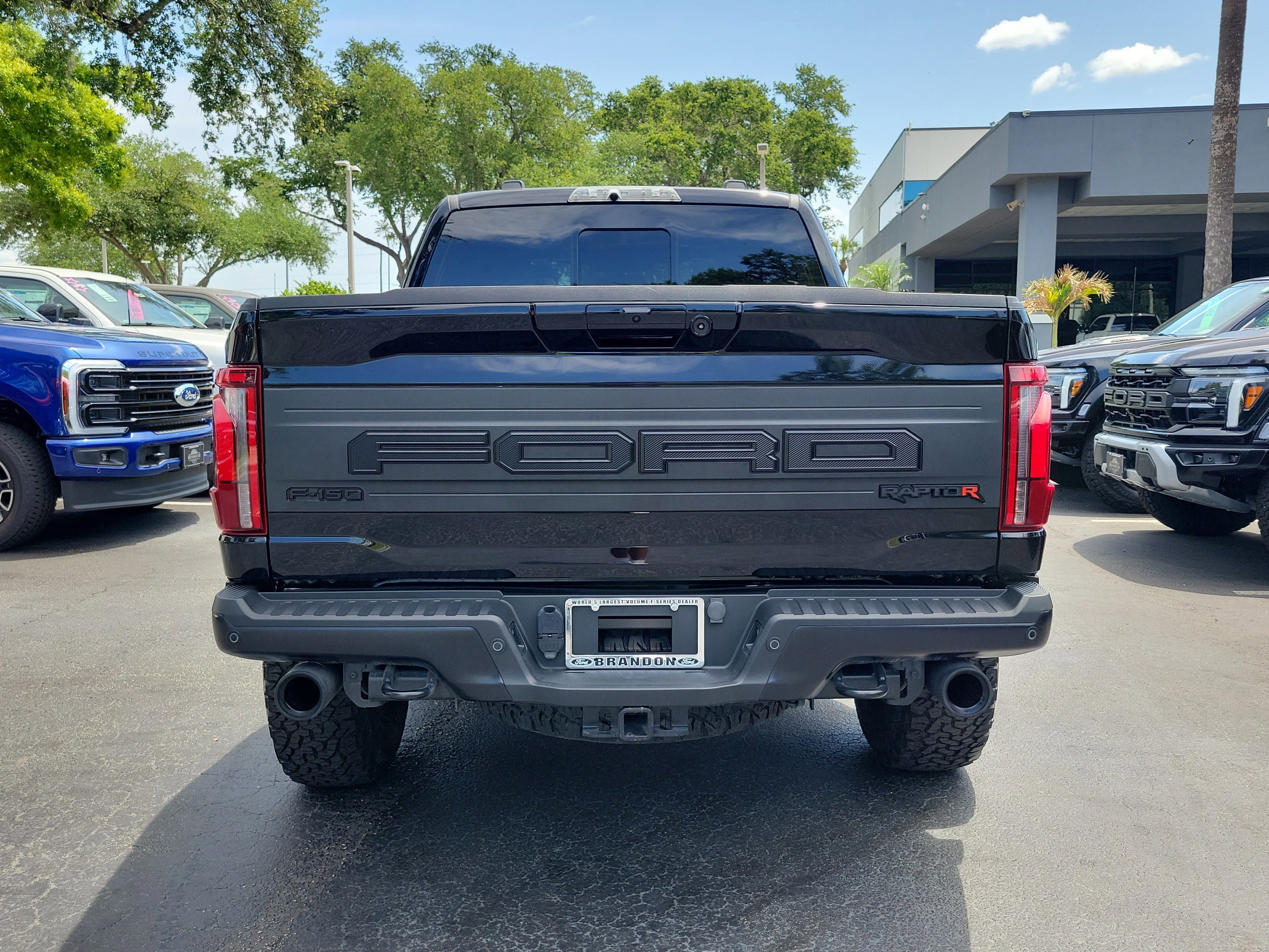 Certified 2025 Ford F150 Raptor w/ Equipment Group 803A Raptor R AWD/4WD image 8