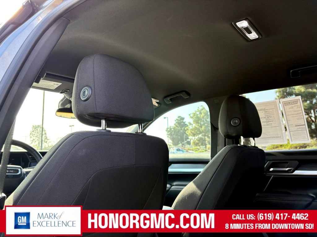 Used 2025 GMC Terrain Elevation image 16