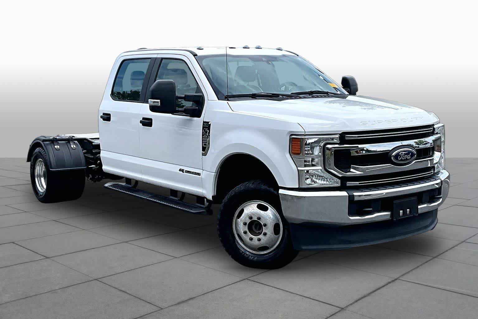 Used 2020 Ford F350 XL w/ Power Equipment Group AWD/4WD image 3