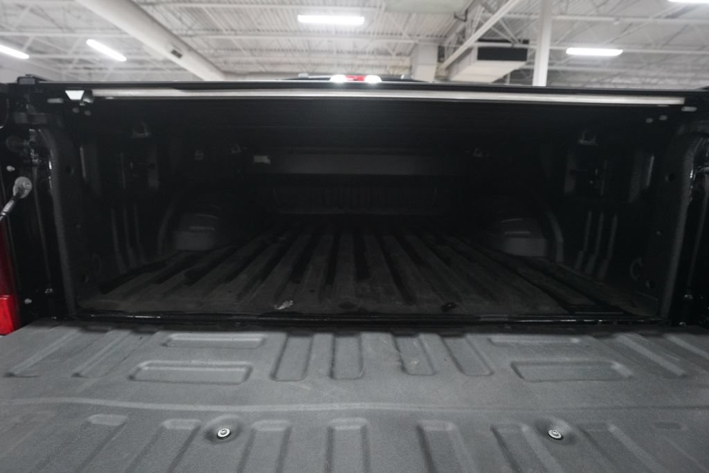 Used 2022 Ford F350 Platinum w/ FX4 Off-Road Package AWD/4WD image 10