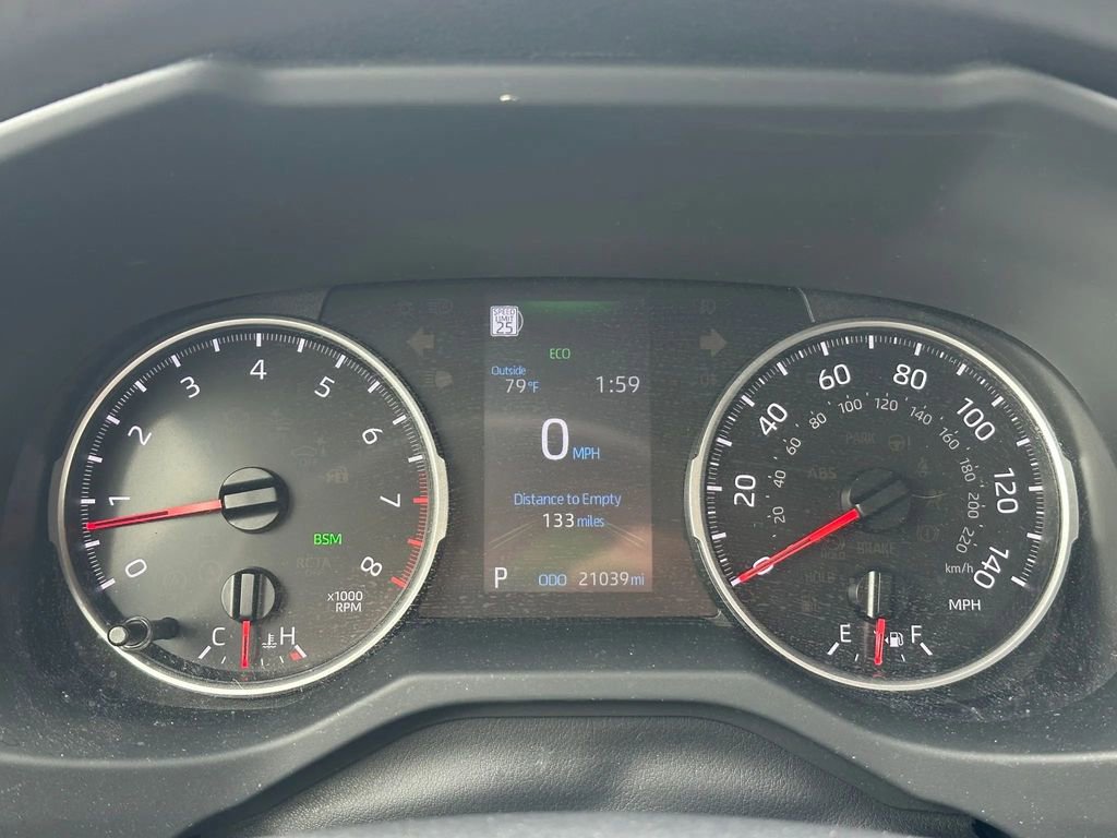 Used 2021 Toyota RAV4 XLE image 19