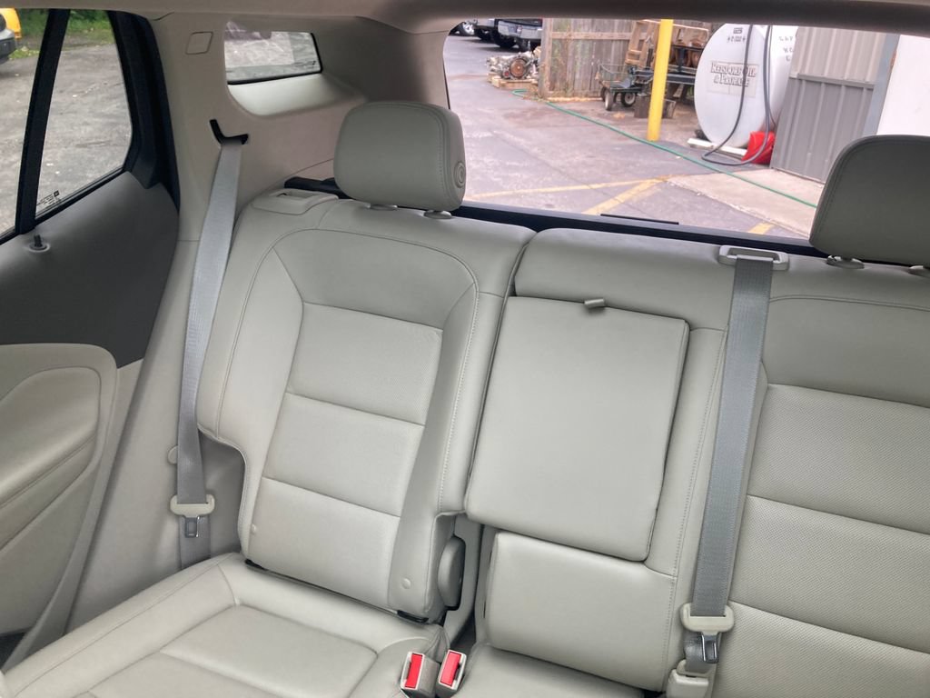 Used 2019 GMC Terrain Denali w/ Advanced Safety Package AWD/4WD image 32