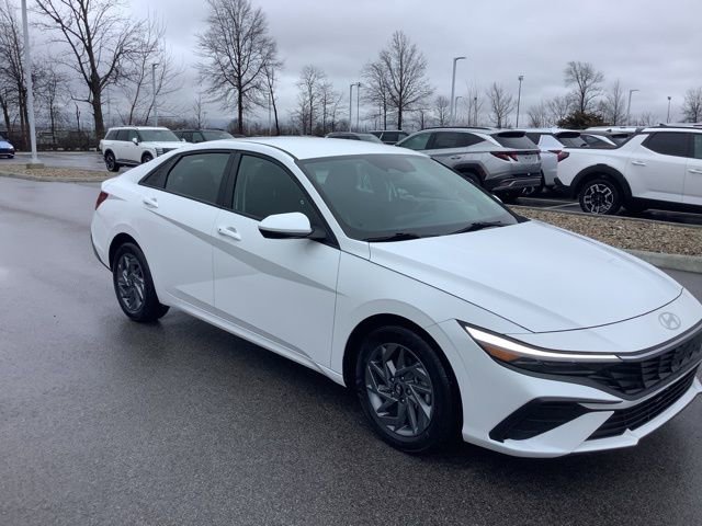 Certified 2024 Hyundai Elantra SEL image 5