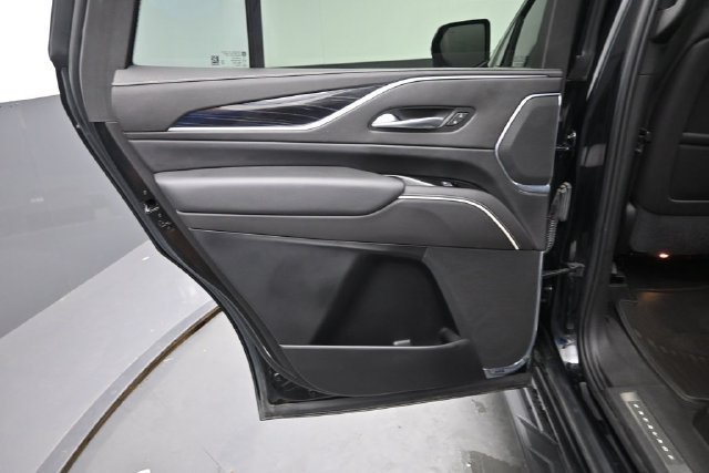 Used 2021 Cadillac Escalade Sport w/ Driver Assist Tech Package AWD/4WD image 19