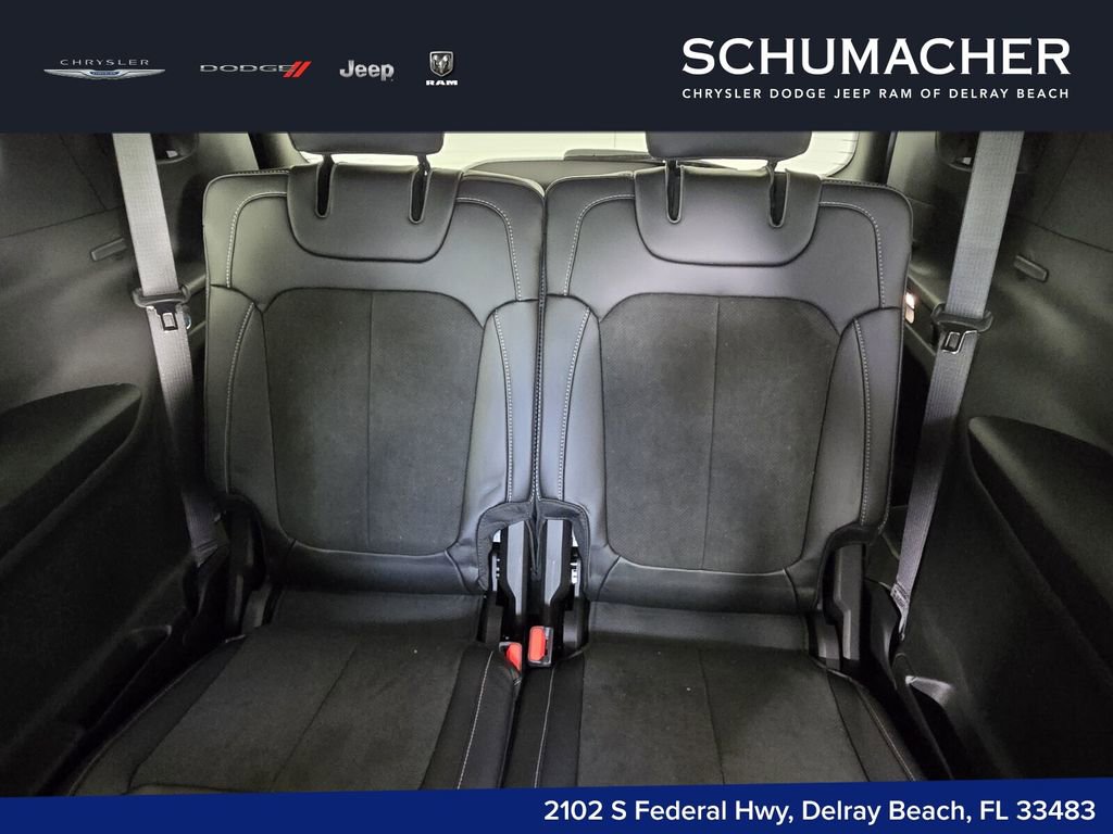 New 2025 Jeep Grand Cherokee L Laredo RWD image 10