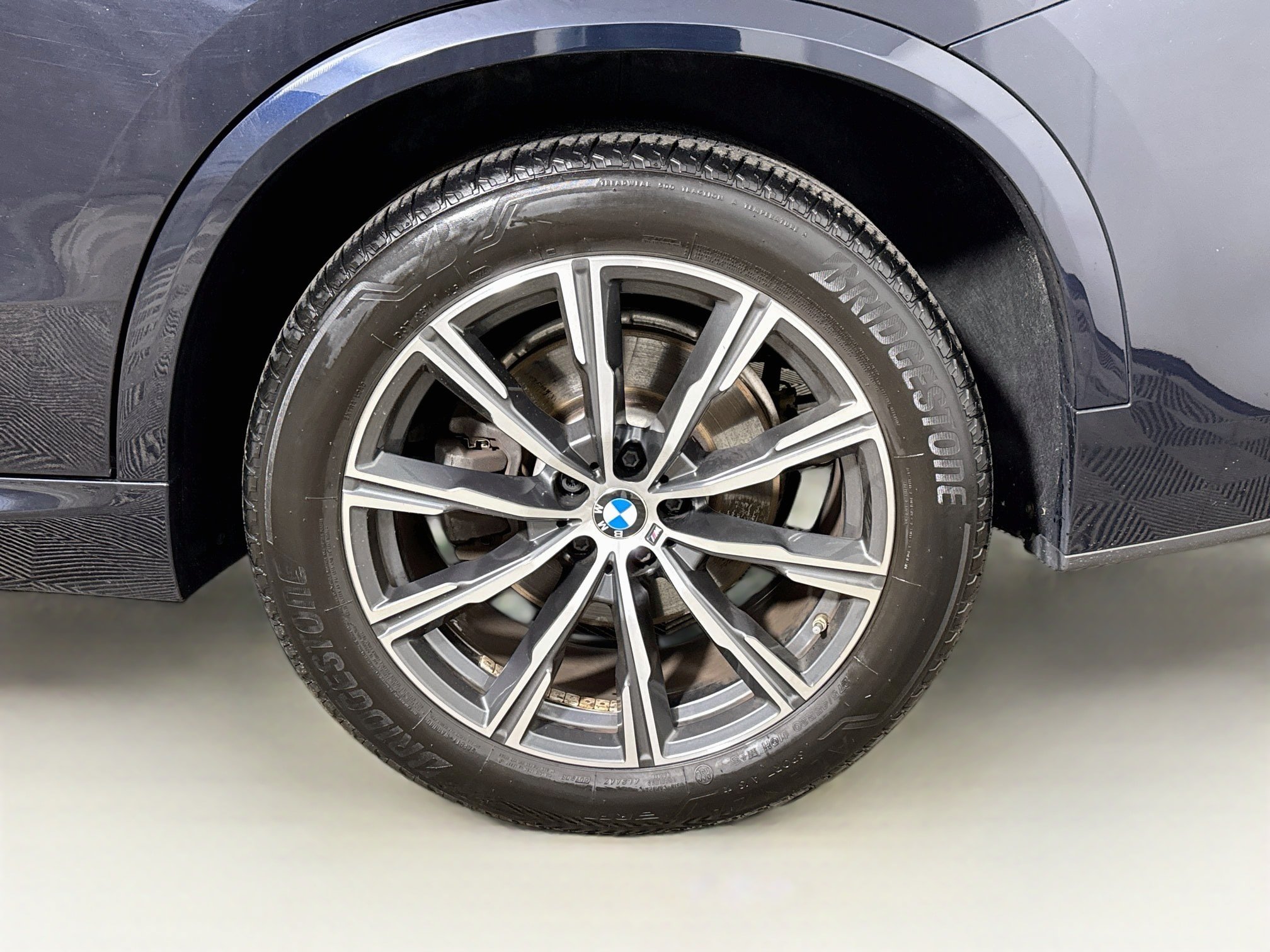 Used 2021 BMW X5 xDrive40i w/ M Sport Package AWD/4WD image 31