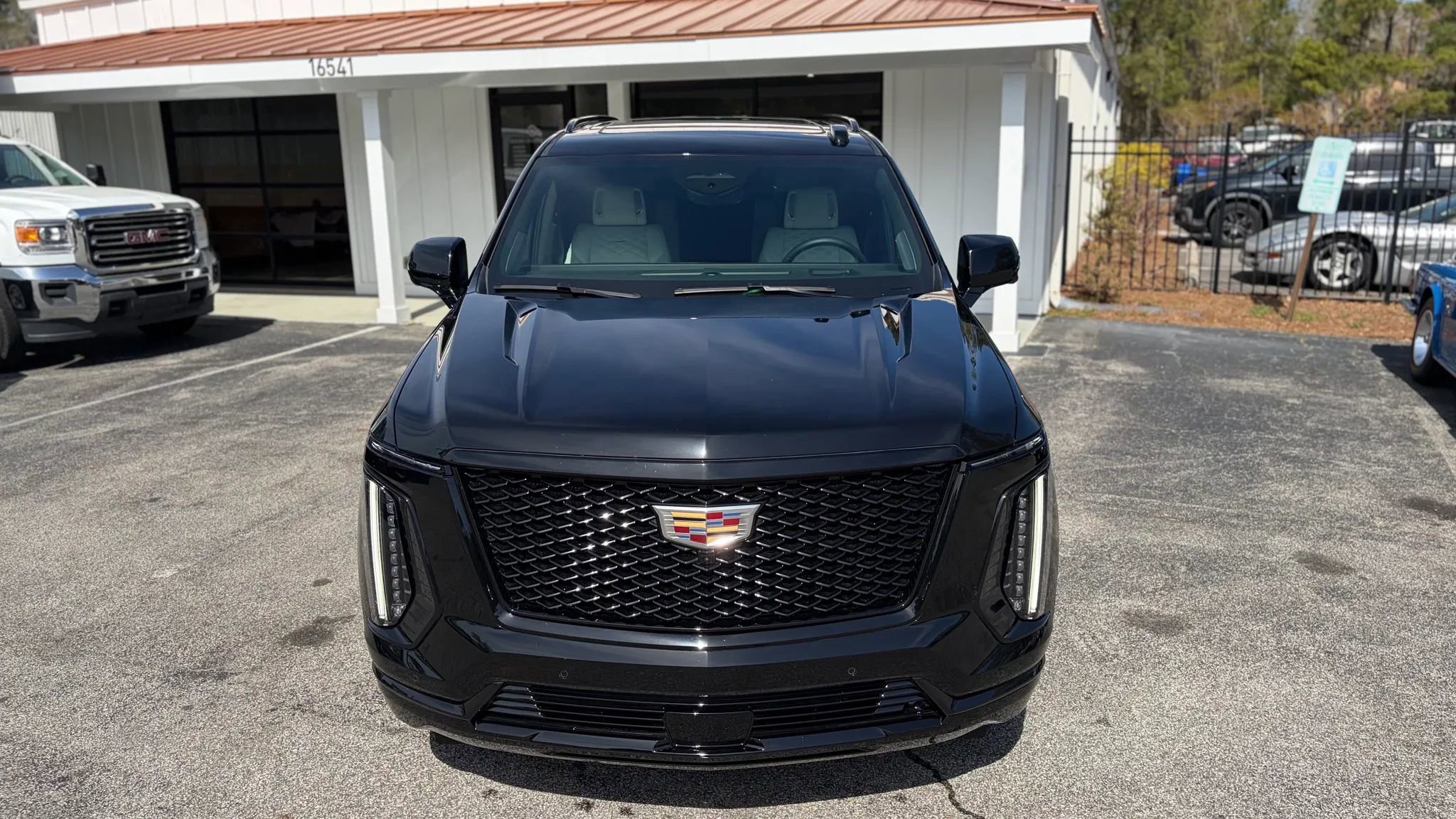 Used 2025 Cadillac Escalade Sport Platinum image 14