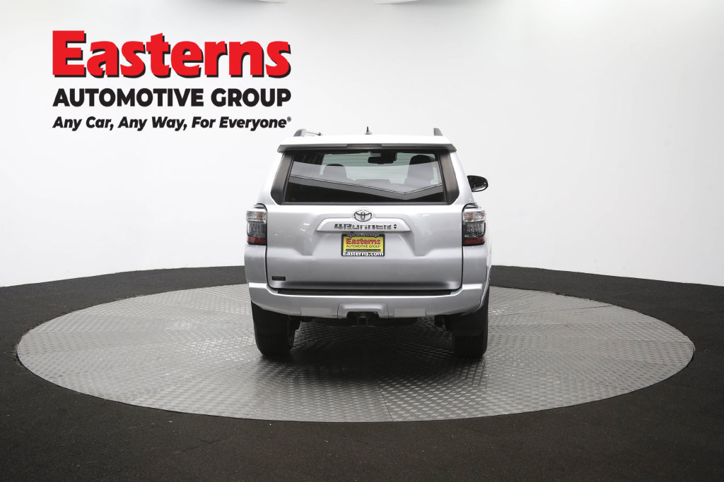 Used 2023 Toyota 4Runner SR5 AWD/4WD image 38