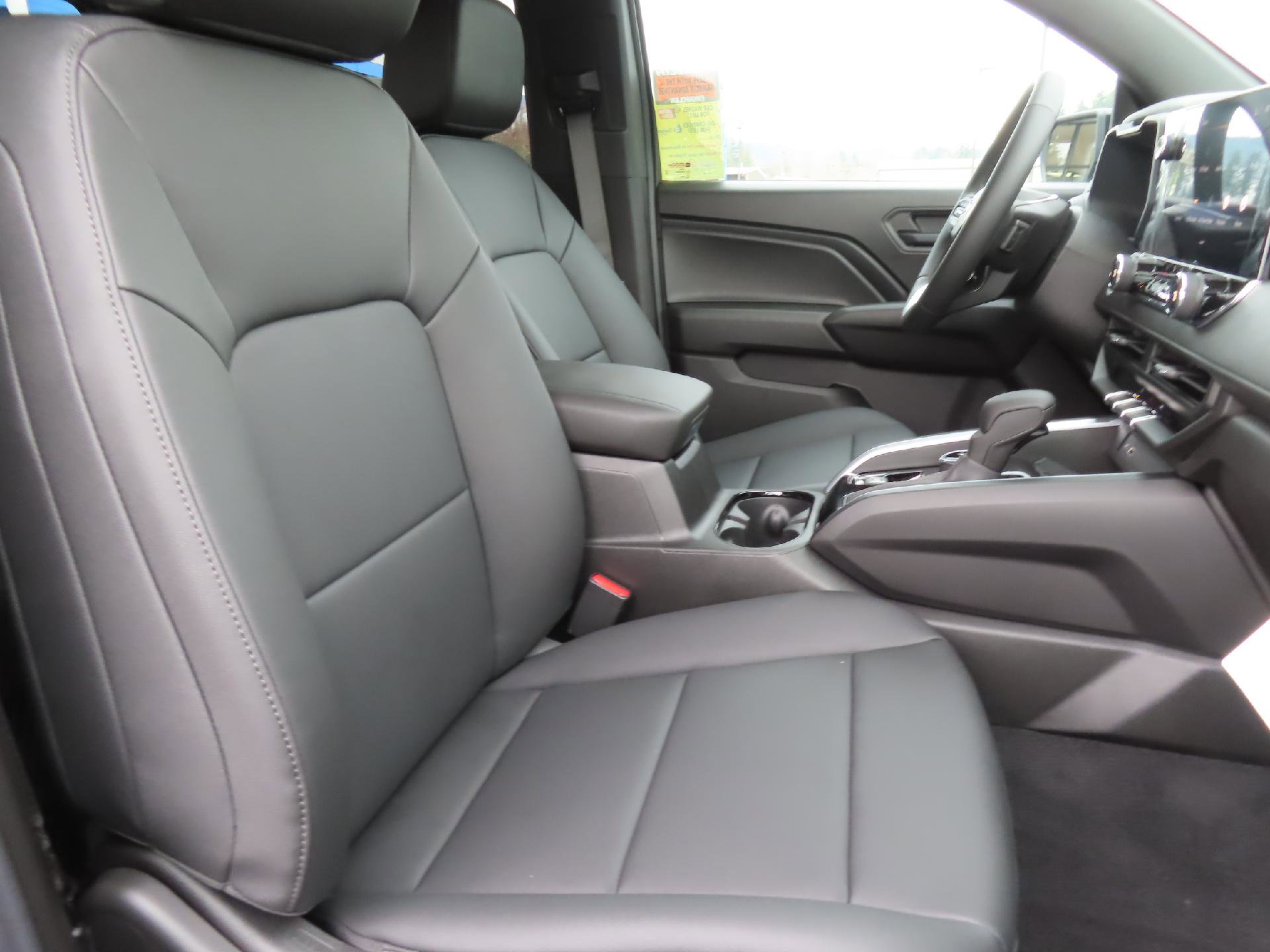 New 2025 Chevrolet Colorado Trail Boss w/ Midnight Edition image 36