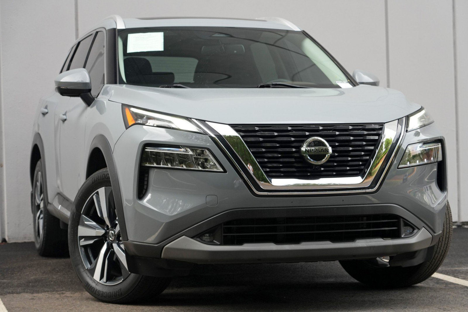 Used 2021 Nissan Rogue SL FWD image 2