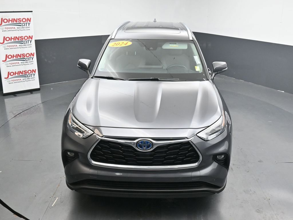 Used 2024 Toyota Highlander Limited AWD/4WD image 31