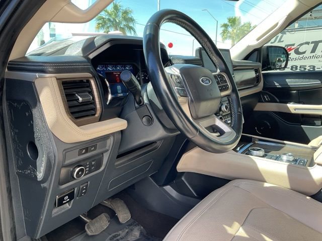 Used 2022 Ford Expedition Limited image 14