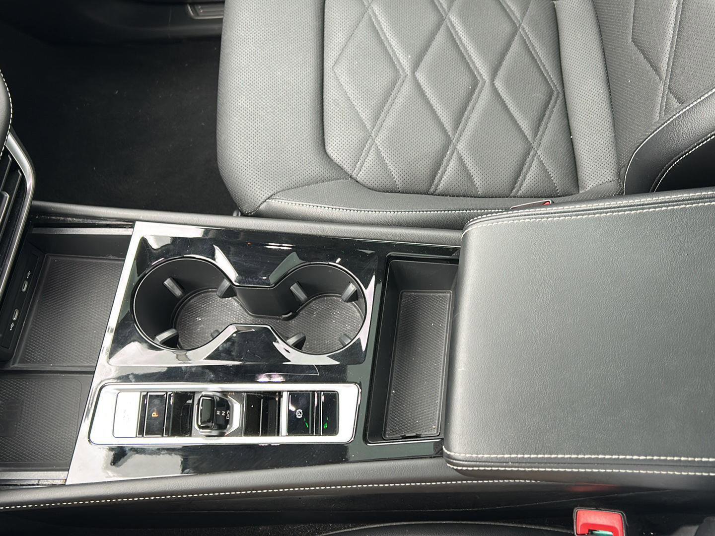 Used 2024 Volkswagen Atlas SE image 20