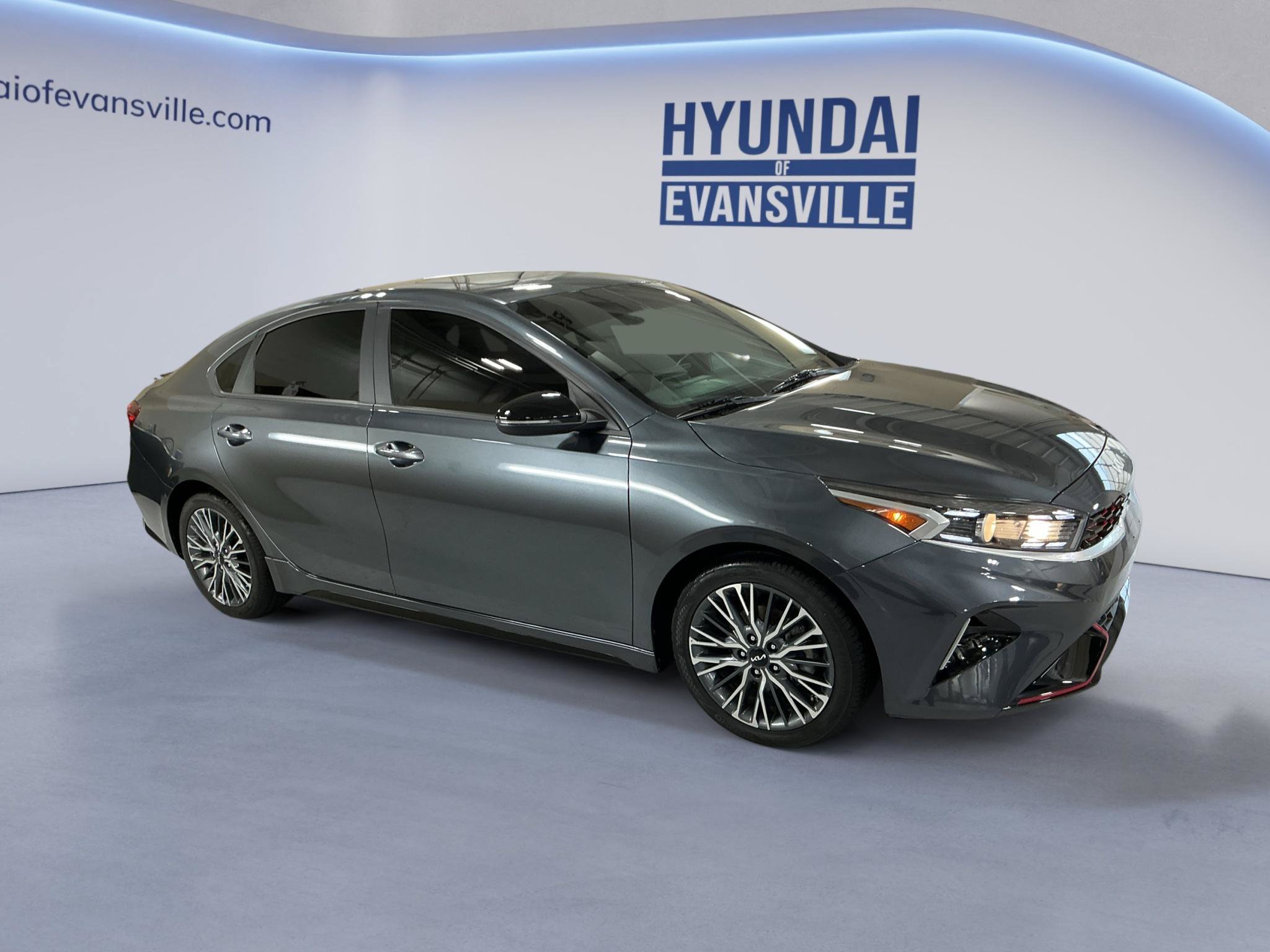Used 2023 Kia Forte GT-Line w/ GT-Line Premium Package FWD image 4