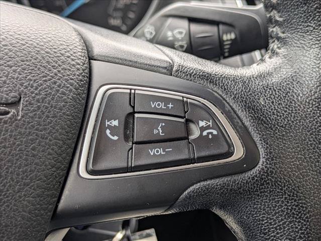 Used 2015 Ford Focus SE w/ Equipment Group 201A FWD image 12