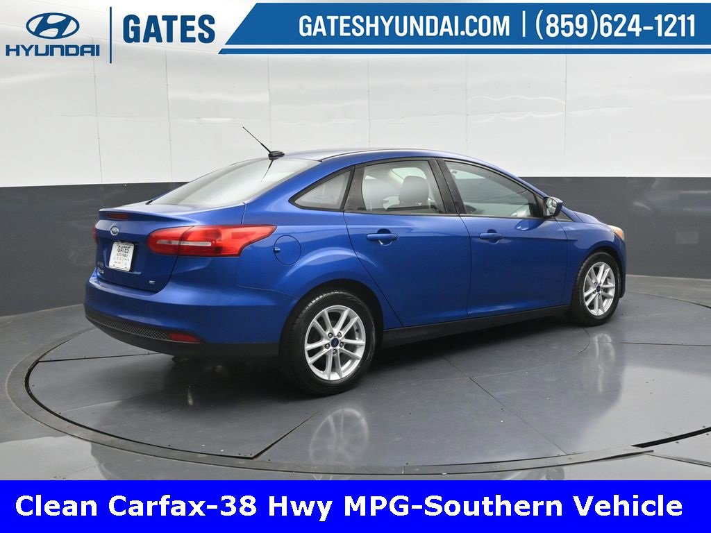 Used 2018 Ford Focus SE image 2