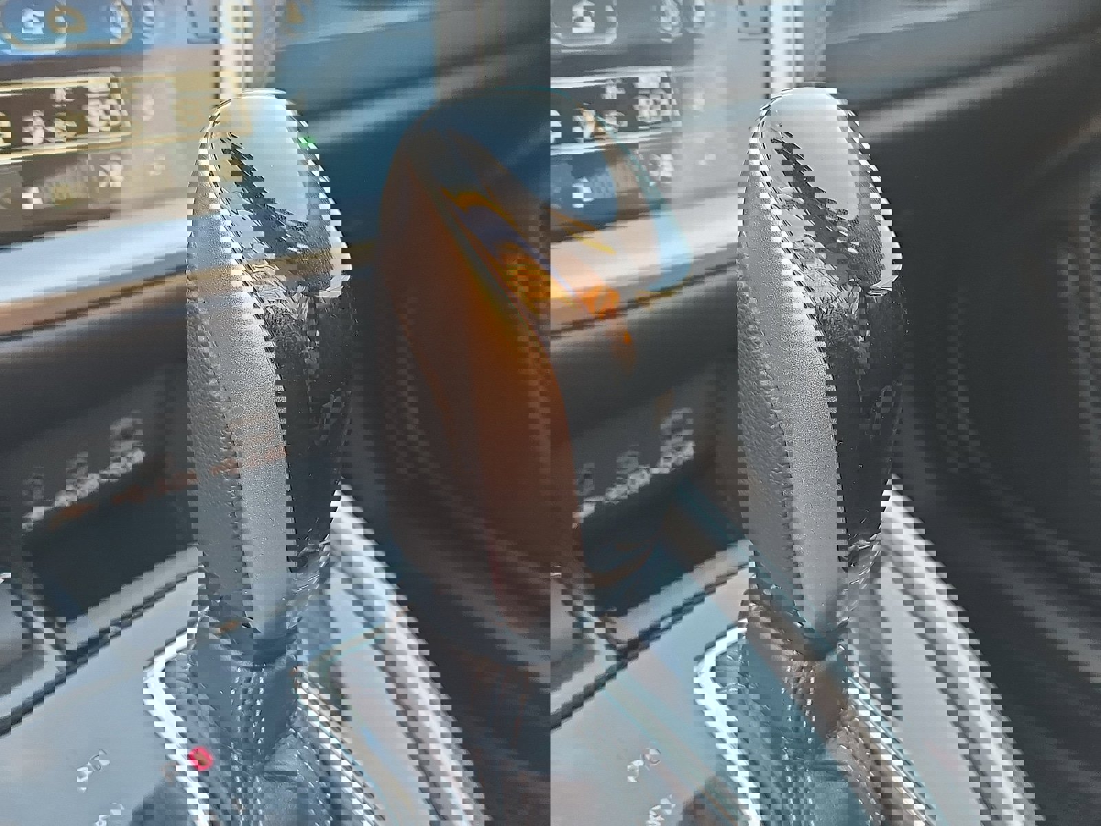 Used 2024 Subaru Outback Premium image 15