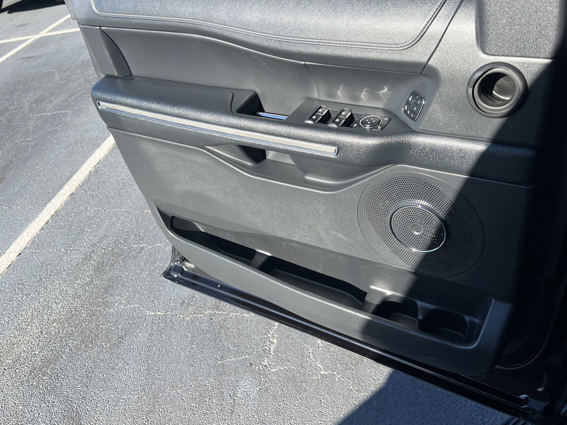 Certified 2024 Ford Expedition Max XLT image 16