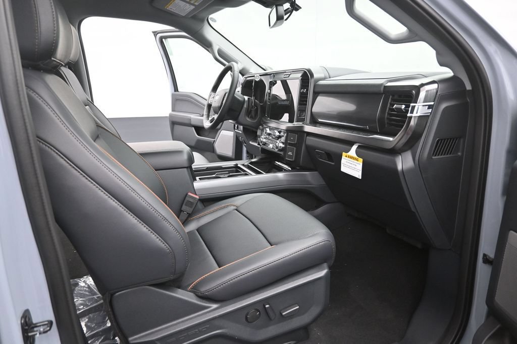 New 2026 Ford F250 Lariat w/ Black Appearance Package AWD/4WD image 24