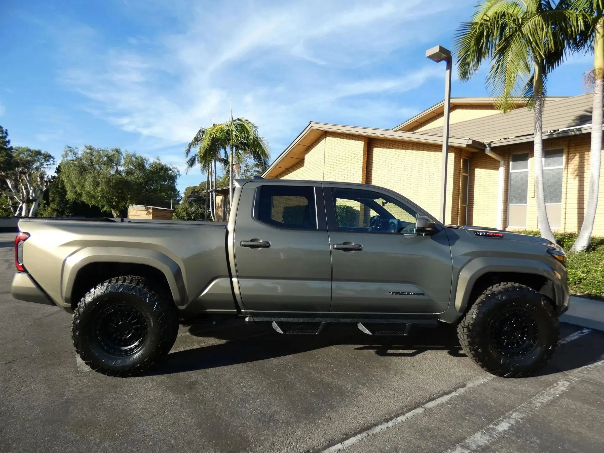 Used 2025 Toyota Tacoma TRD Sport image 7