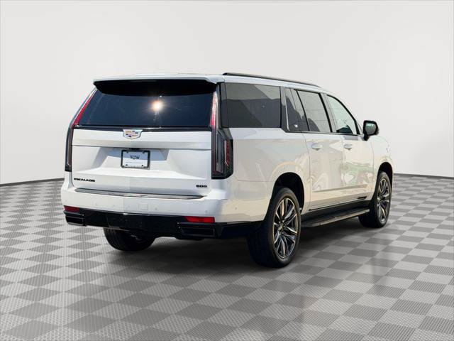 Used 2023 Cadillac Escalade ESV Sport w/ LPO, Illumination Package AWD/4WD image 7