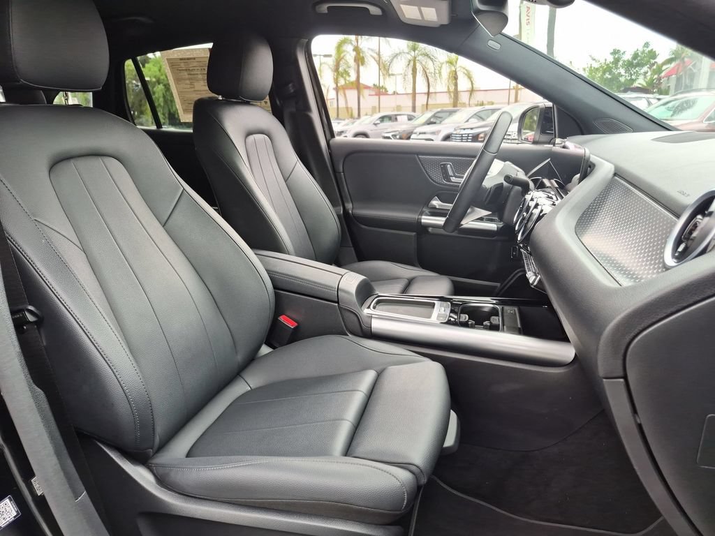 Used 2025 Mercedes-Benz GLA 250 image 31
